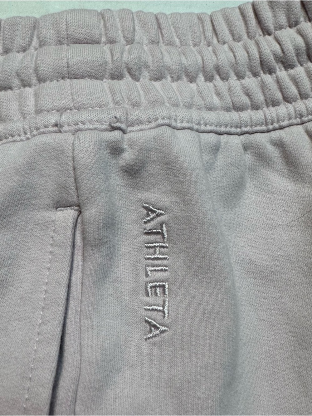 ATHLETA Forever Fleece Mid Rise 4" Inseam Shorts In Pink Women's Size XS - Picture 4 of 7
